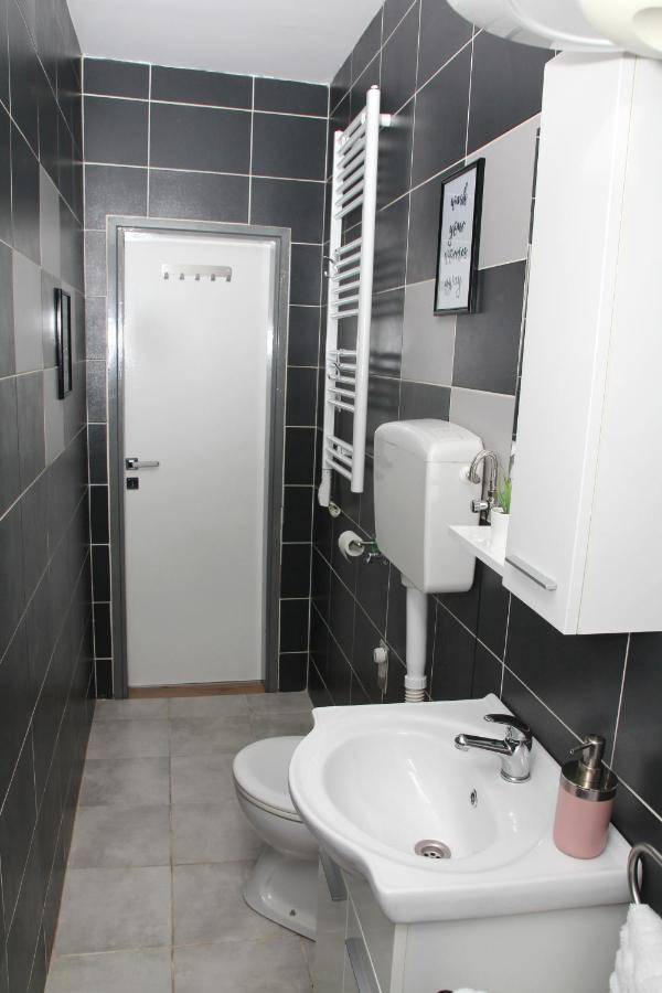 Apartamento Apartman Zen Osijek Exterior foto